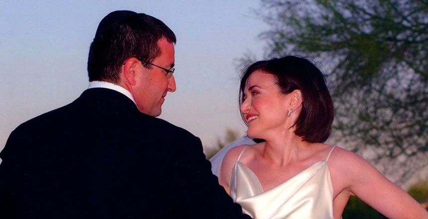 Dave Goldberg and Sheryl Sandberg on their wedding day. (Sheryl Sandberg via Facebook)